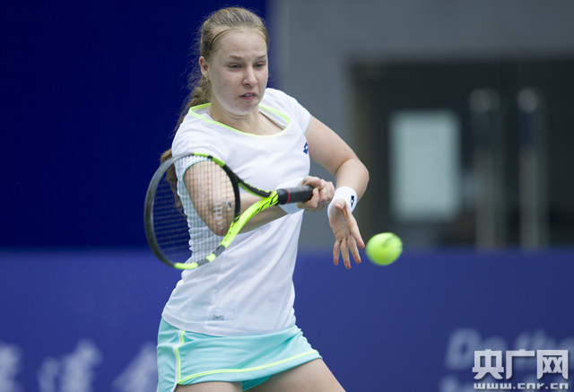 无悬念地被 无悬念地被